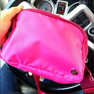 2L Lululemon Belt bag